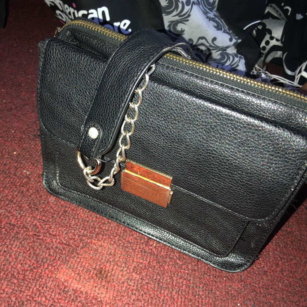 Black shoulder purse